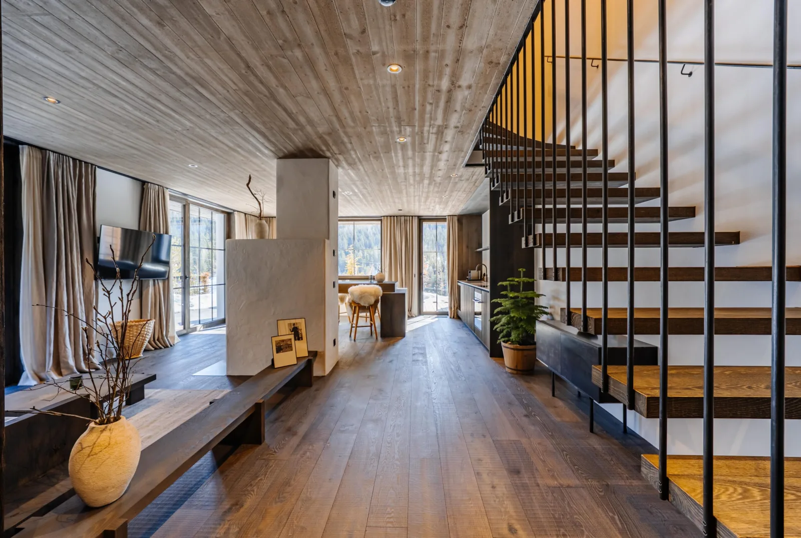 BIRGKAR - Mountain Hideaway Lodge
