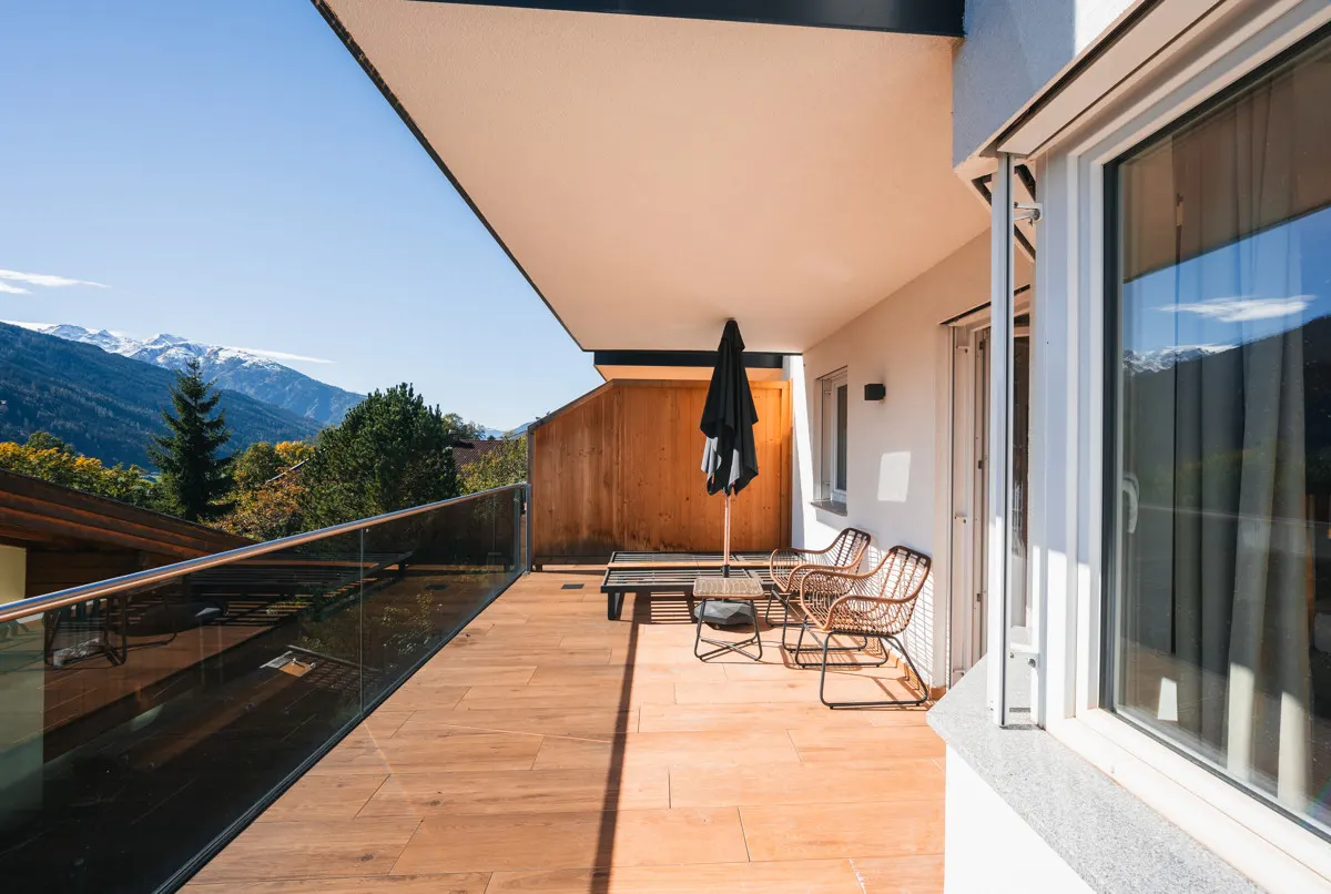 Exklusives Wohnen in traumhafter Hanglage – Moderne Doppelhaushälfte mit Panoramablick
