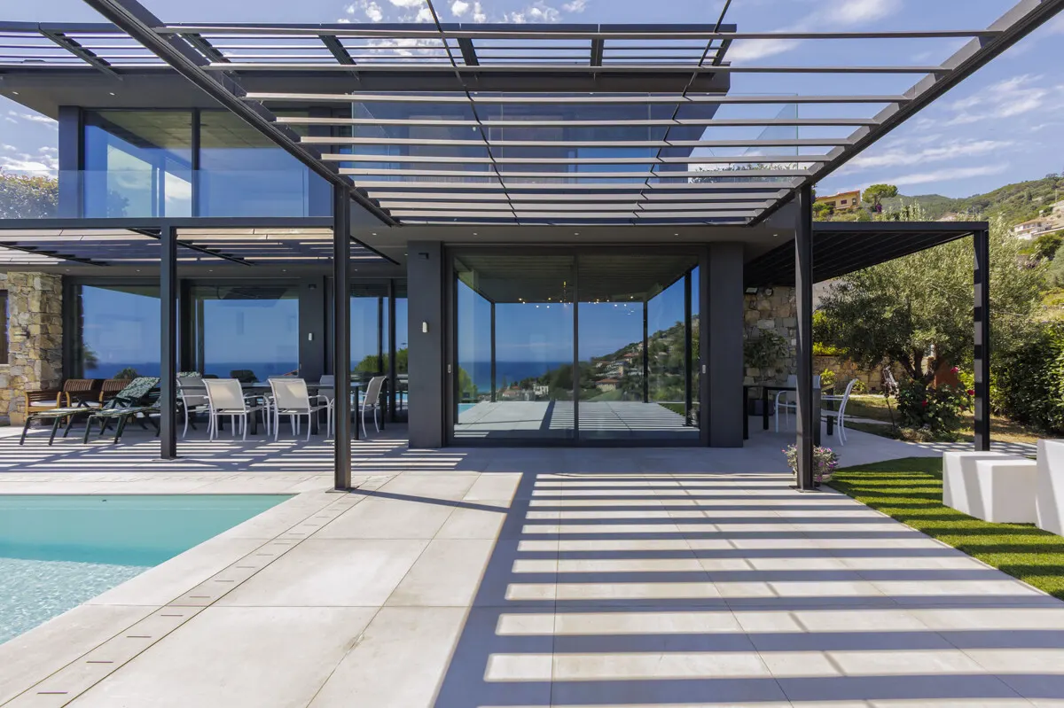Moderne Villa mit spektakulärem Infinity-Pool