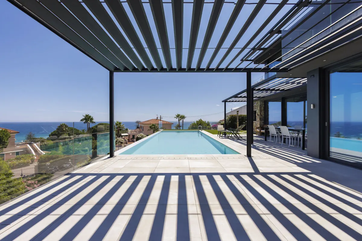Moderne Villa mit spektakulärem Infinity-Pool