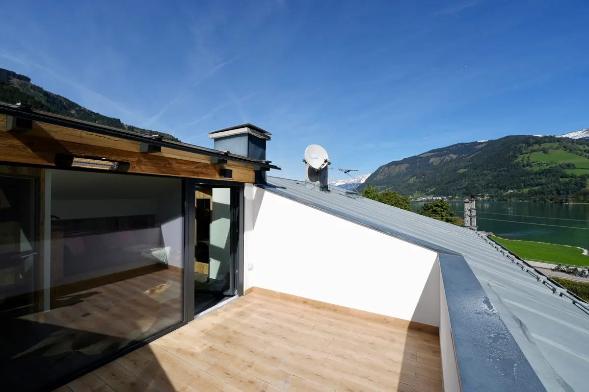 Urbane Dachgeschoss-Maisonette mit Luxusausstattung und Seeblick - Touristische Nutzung möglich!