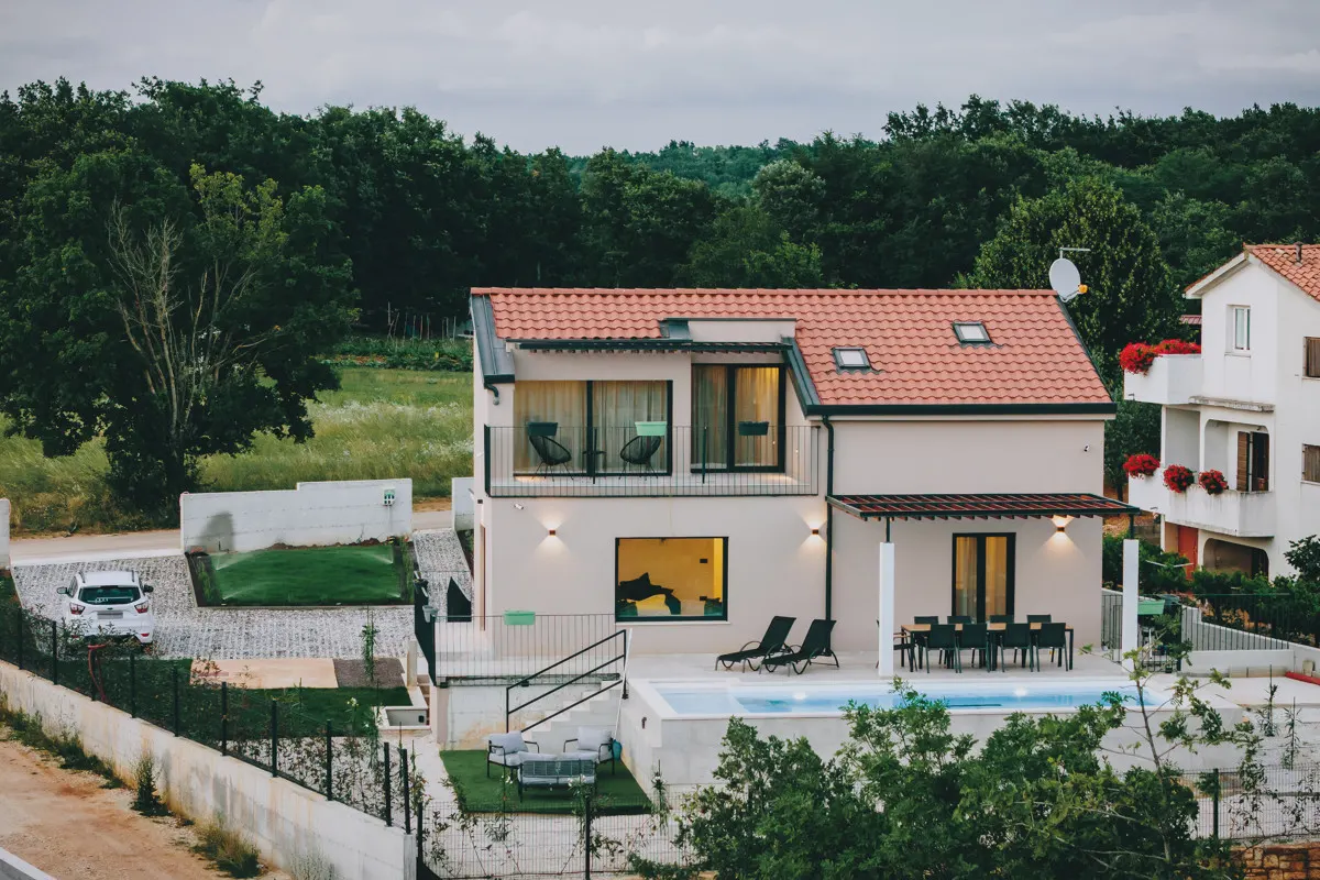 Poolvilla in der Nähe von Porec 1