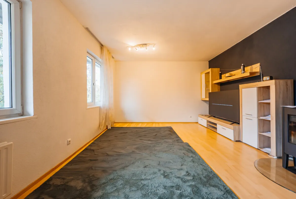INVESTMENT: Wohn- & Geschäftshaus mit laufenden Mieteinnahmen