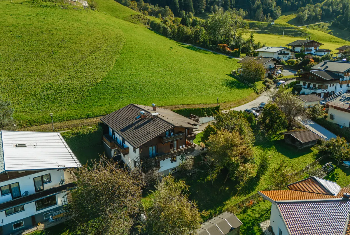 Viel Platz, viele Möglichkeiten – Mitarbeiterhaus oder Neubauchance
