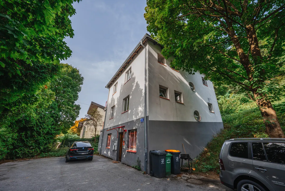Zinshaus mit 6 Garconnieren in Parsch