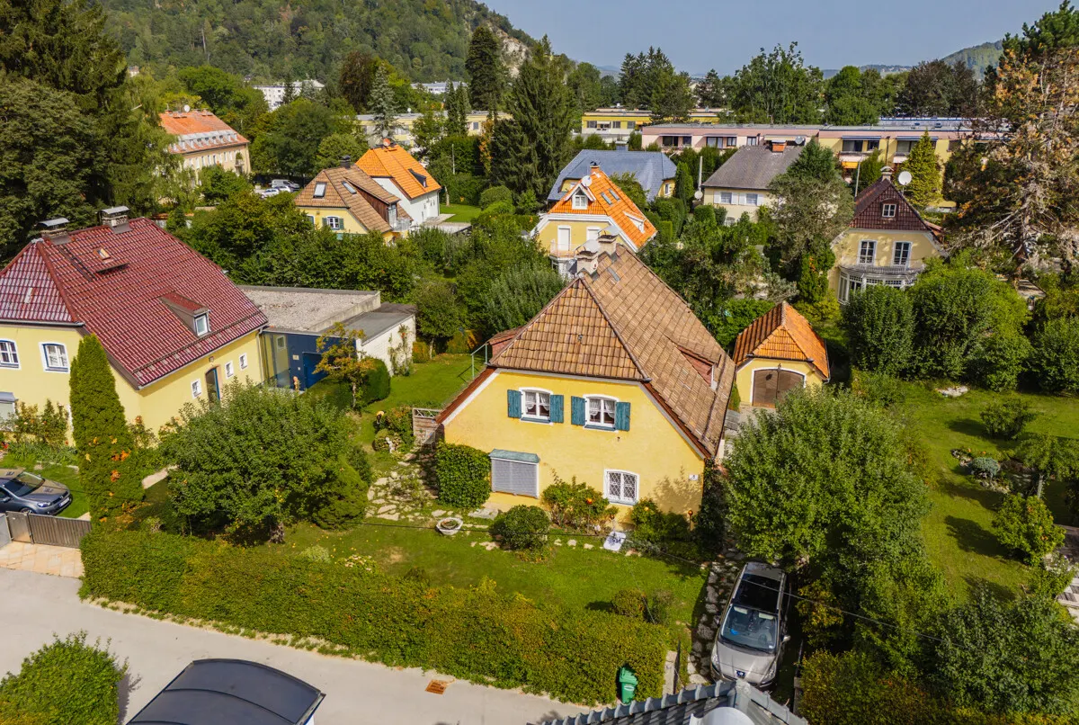 Rarität in Parsch, stilvolles Stadthaus mit privatem Garten 3