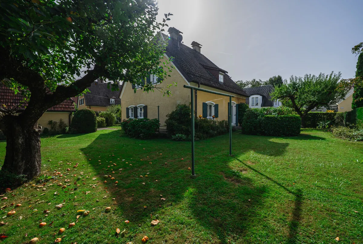 Rarität in Parsch, stilvolles Stadthaus mit privatem Garten