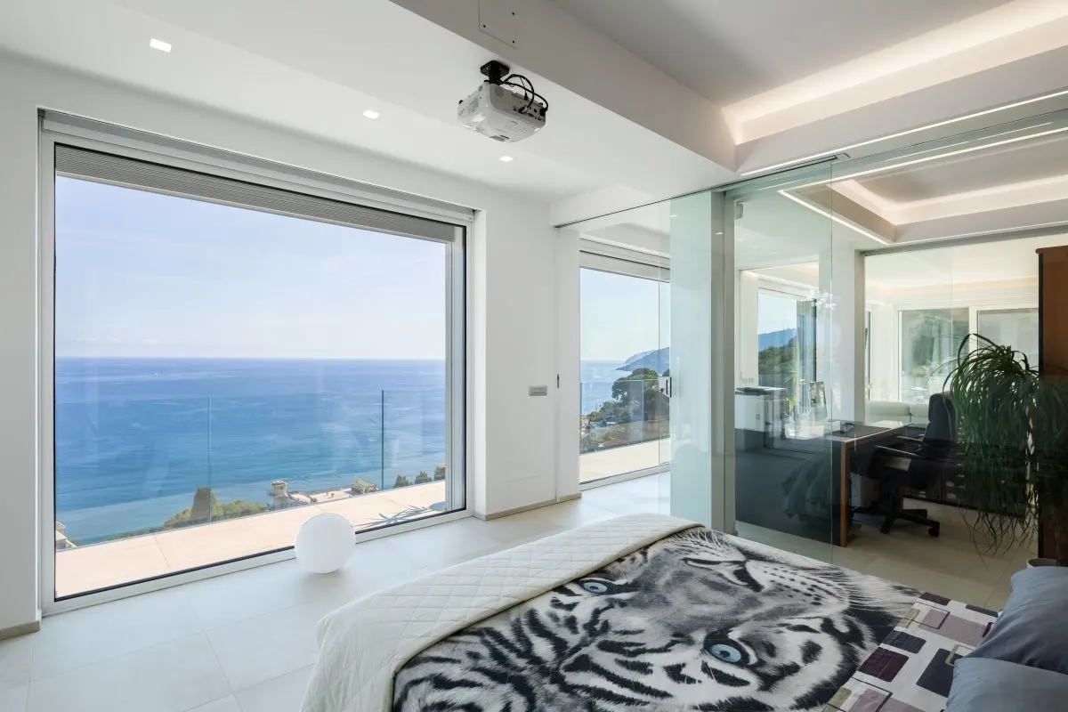 Wunderschöne zeitgenössische Villa in Andora - ITA
