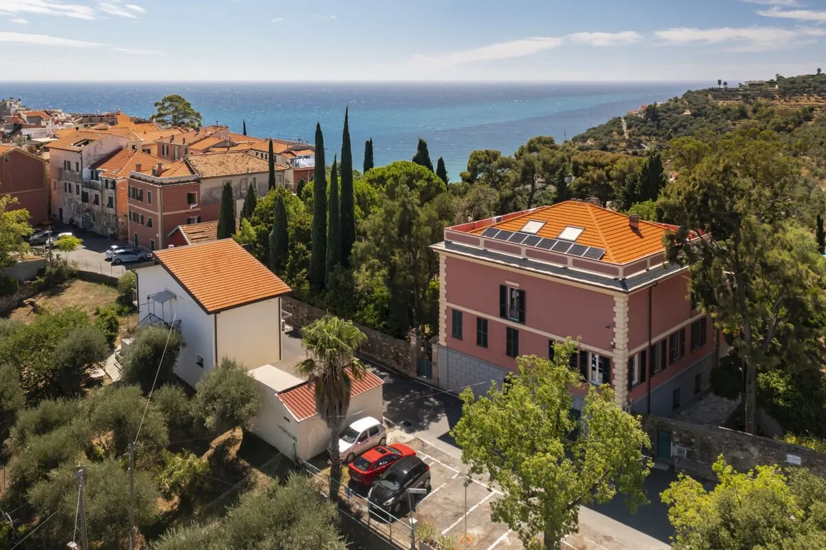 Prestigeträchtige historische Villa mit privatem Park und Meerblick