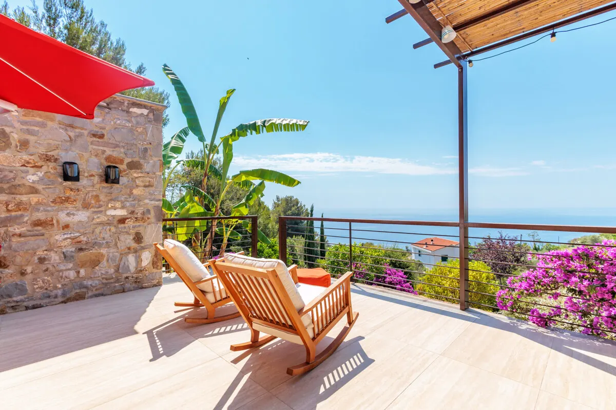 Beeindruckende Designer Villa mit Infinity Pool und Panoramablick in Cipressa