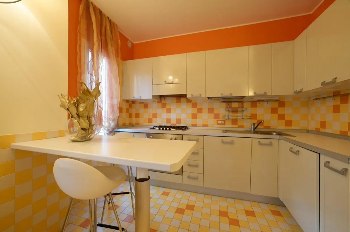 Wohnung mit Parkplatz in Alassio