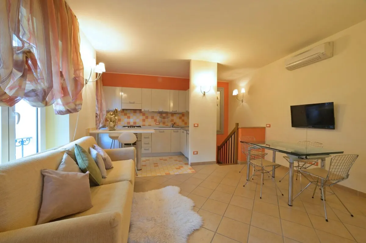 Wohnung mit Parkplatz in Alassio