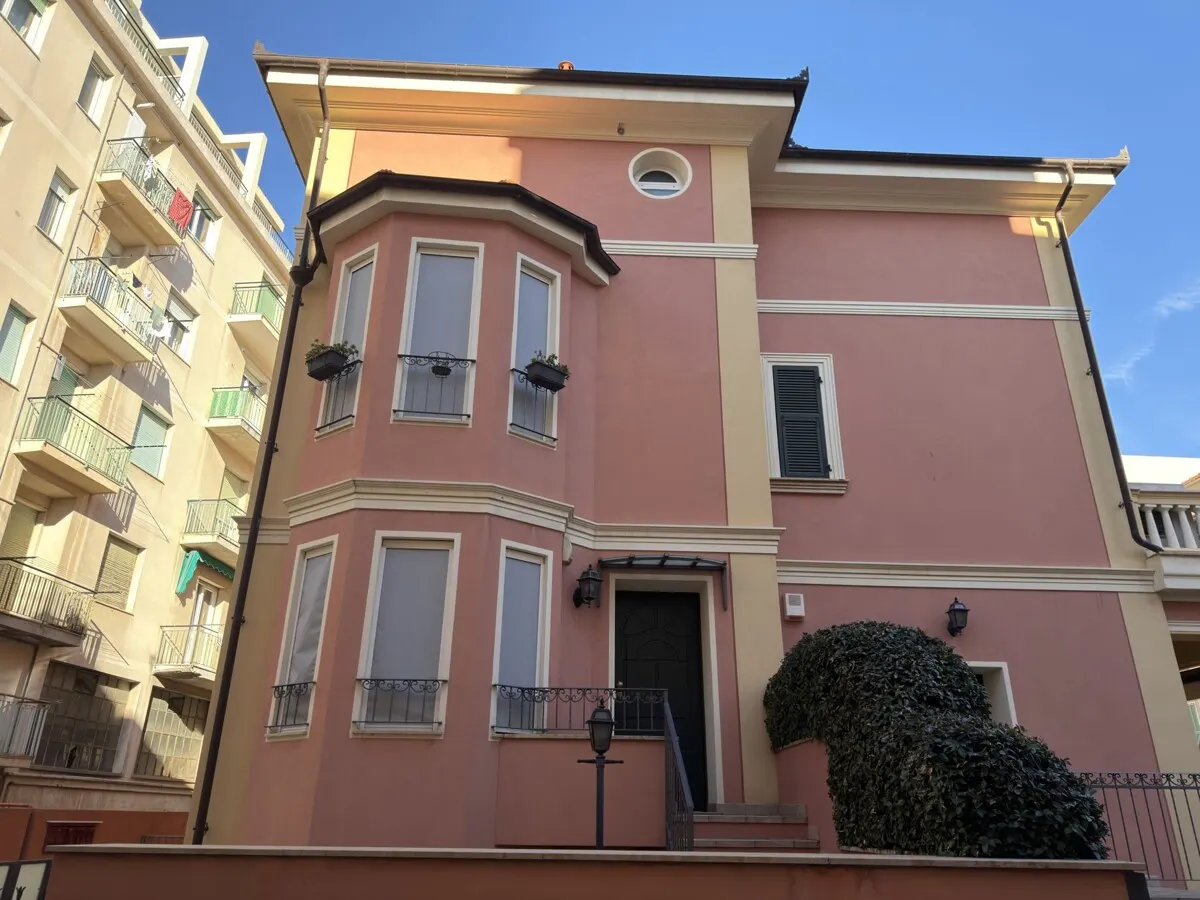 Wohnung mit Parkplatz in Alassio 1