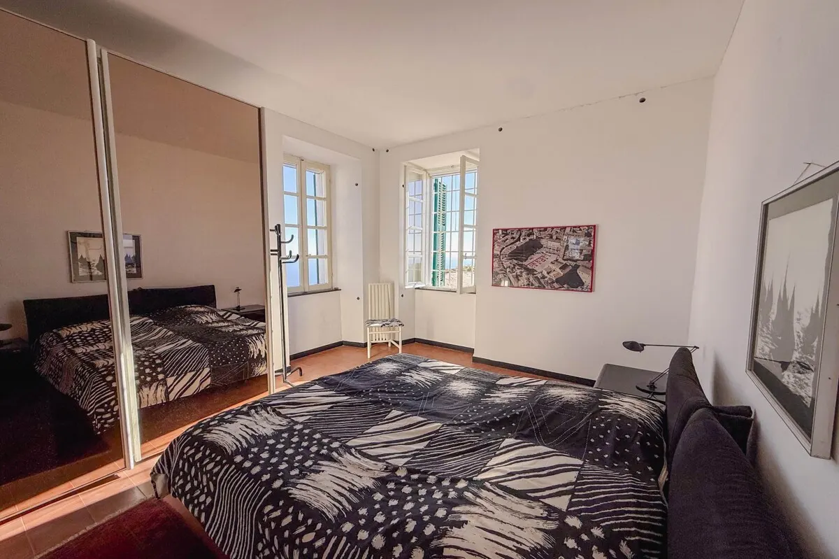 Villa mit weitem Blick auf das ligurische Meer in Andora