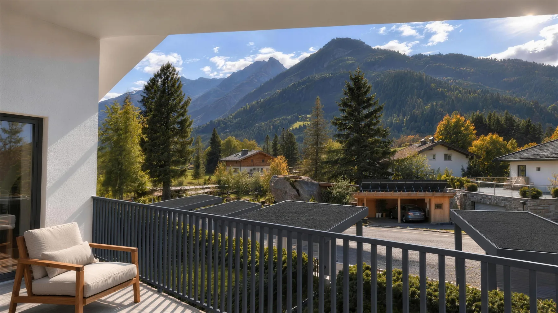 Balkon mit Blick ins Tal